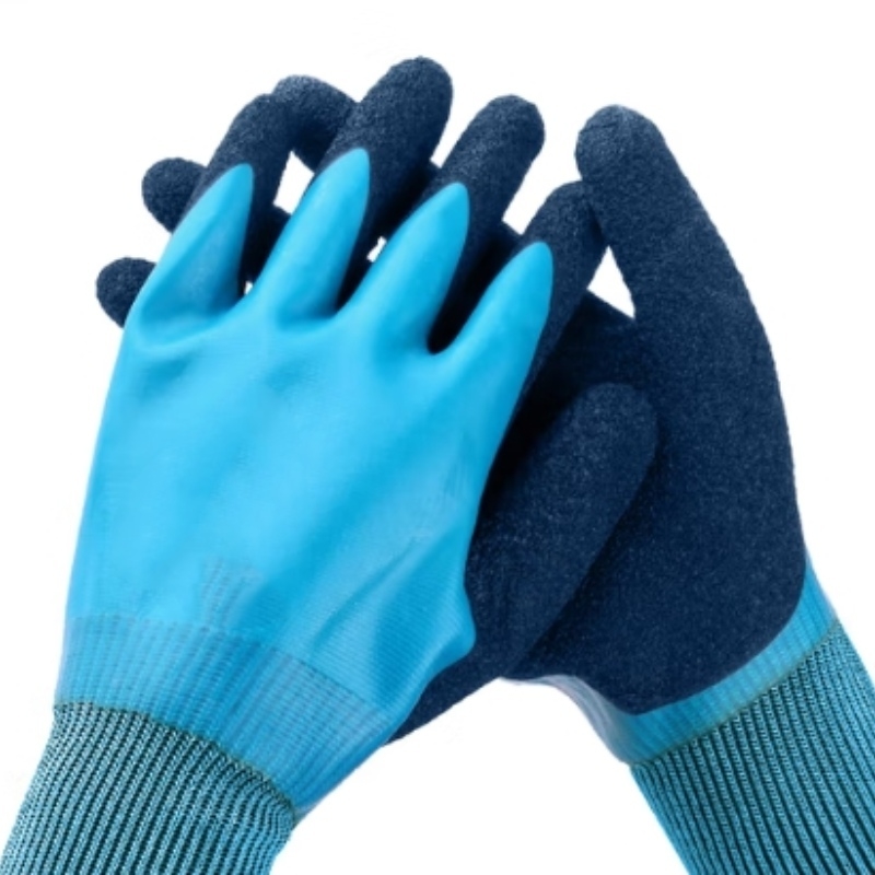 Insulating gloves