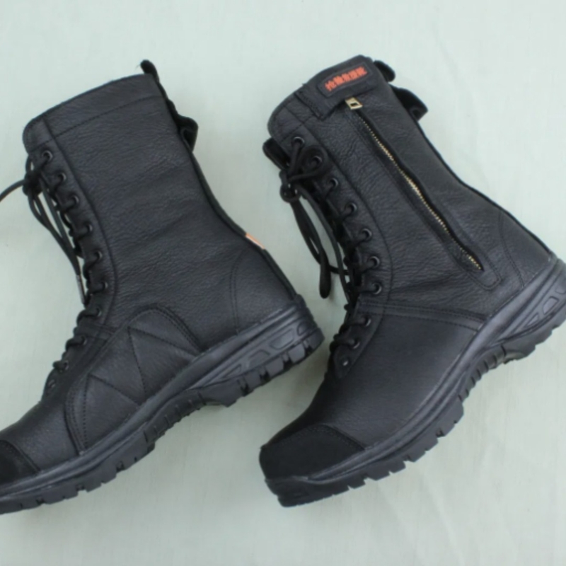 Safety boots